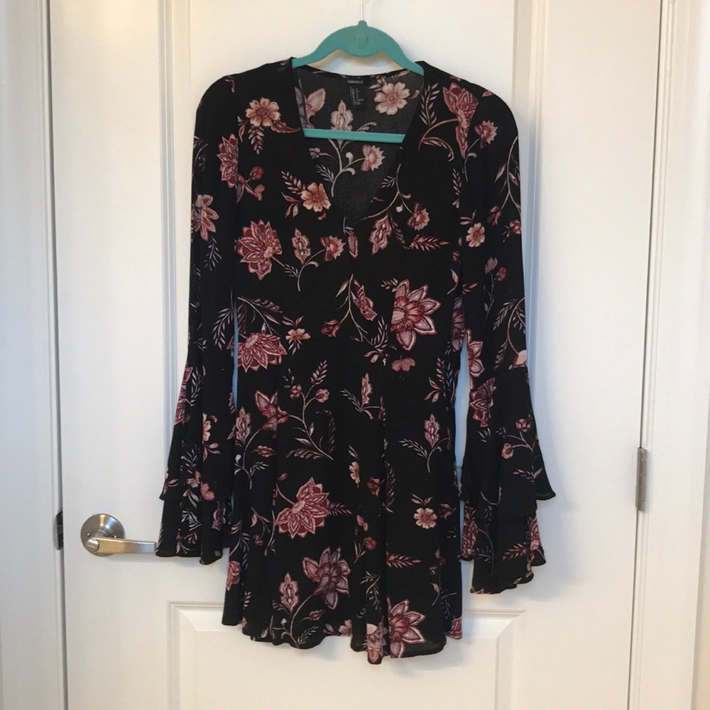 Forever 21 bell sleeve floral black dress